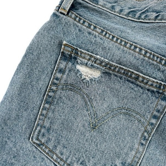 Levi's 501 Women's Blue Denim Shorts - Picture 4 of 10